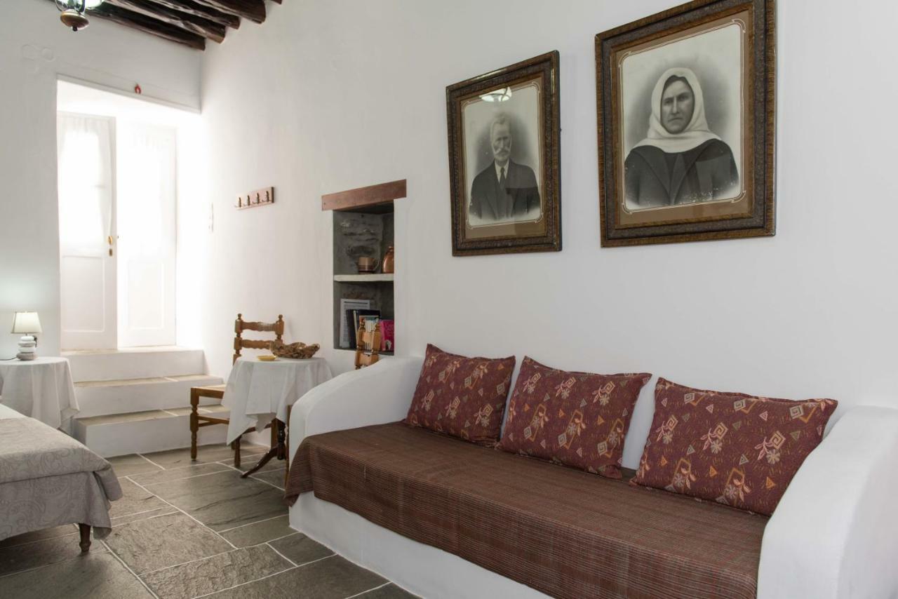 Aris & Maria Houses Kastron  ภายนอก รูปภาพ